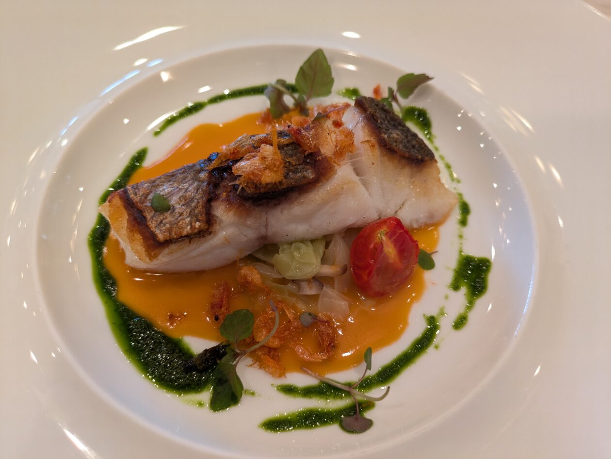 アルピーノの魚料理「旬鮮魚のポワレ」