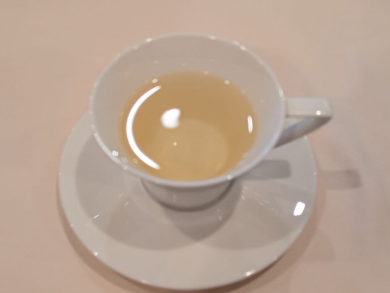 アルピーノの食後のドリンク「ハーブティー」